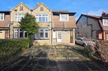 St Chads Drive, Headingley, Leeds - Image 2