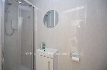 Moorland Road, Hyde Park, Leeds - Image 3