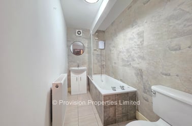 Manor Drive, Hyde Park, Leeds - Image 2