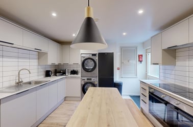 Chestnut Avenue, Hyde Park, Leeds - Image 2