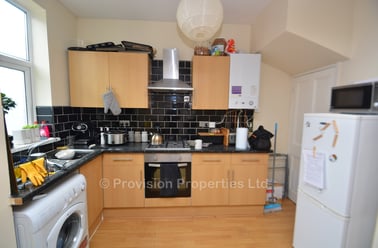 Thornville Terrace, Hyde Park, Leeds - Image 2