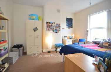 Harold Place, Hyde Park, Leeds - Image 2