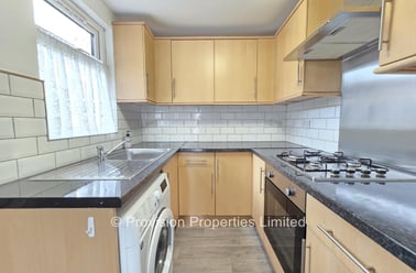 Willow Close, Burley, Leeds - Image 2