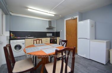 Well Close Rise, Woodhouse, Leeds - Image 2