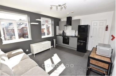 Chapel Lane, Headingley, Leeds - Image 2