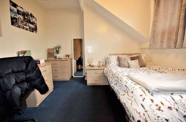 Elizabeth Street, Hyde Park, Leeds - Image 2