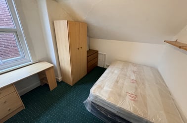 St Michaels Terrace, Headingley, Leeds - Image 3