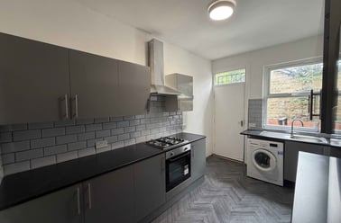 St Michaels Terrace, Headingley, Leeds - Image 3