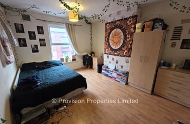 Thornville Avenue, Hyde Park, Leeds - Image 2