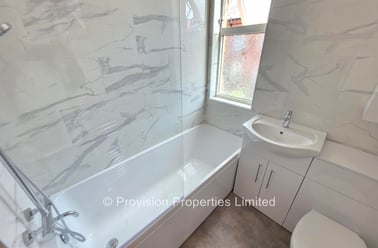 Welton Mount, Hyde Park, Leeds - Image 2