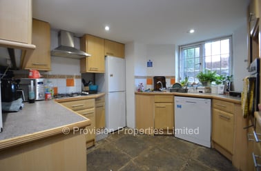 Consort Terrace, Woodhouse, Leeds - Image 3