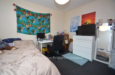 Royal Park Road, Hyde Park, Leeds - Image 3