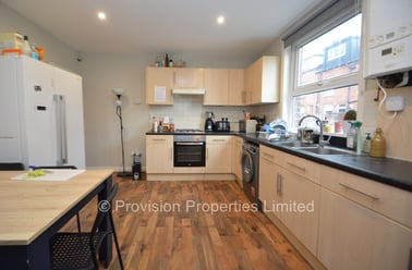 Welton Place, Hyde Park, Leeds - Image 2