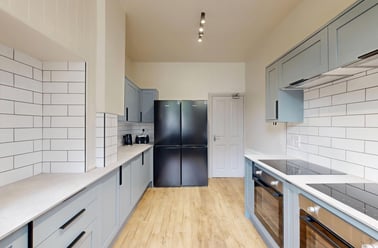 Ash Grove, Hyde Park, Leeds - Image 3
