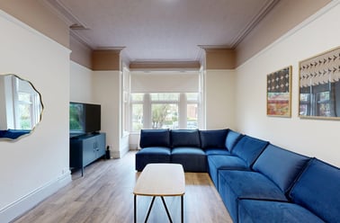 Ash Grove, Hyde Park, Leeds - Image 2