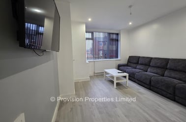 Park View Avenue, Burley, Leeds - Image 3