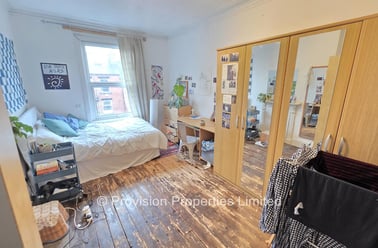 Brudenell Avenue, Hyde Park, Leeds - Image 3
