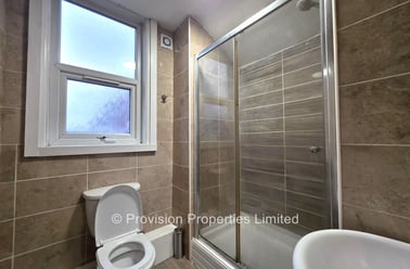 St Michaels Terrace, Headingley, Leeds - Image 3