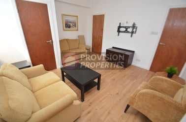 Wetherby Grove, Burley, Leeds - Image 3