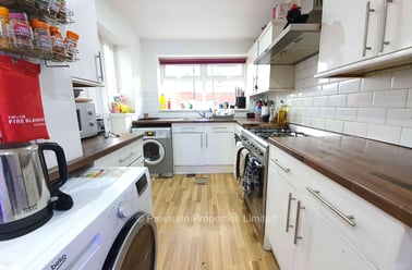 Walmsley Road, Burley, Leeds - Image 2