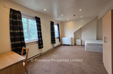 Graham Grove, Burley, Leeds - Image 3