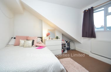 Kelsall Avenue, Hyde Park, Leeds - Image 3