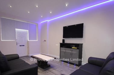 Hyde Park Road, Hyde Park, Leeds - Image 2