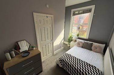 Alberta Terrace (D2), Sherwood Rise, Forest Fields, Nottingham - Image 3