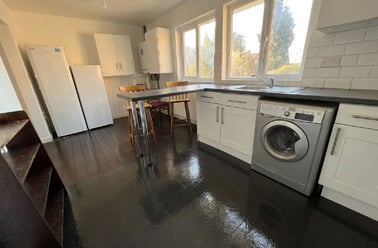 Hawton Crescent (D), Wollaton, Lenton, Nottingham - Image 2