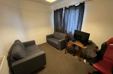 Hawton Crescent (D), Wollaton, Lenton, Nottingham - Image 3