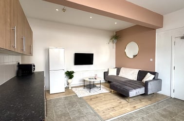 A Peveril Street (Room 1), Arboretum, Radford, Nottingham - Image 3