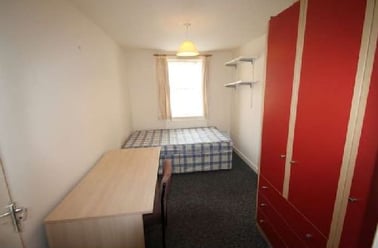 Chapel Court, Lenton, Lenton, Nottingham - Image 3