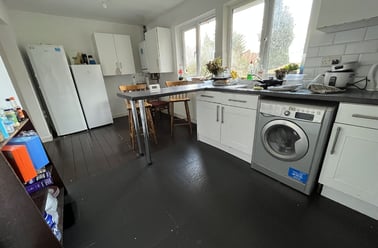 Hawton Crescent, Wollaton, Lenton, Nottingham - Image 2