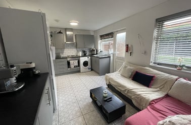 Swenson Avenue, Lenton, Lenton, Nottingham - Image 3