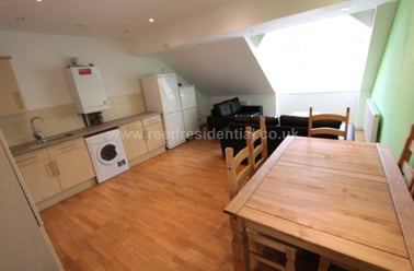 Chapel Court, Lenton, Lenton, Nottingham - Image 3