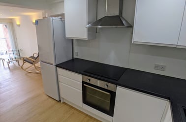 Oxford Road, Chorlton on Medlock, Manchester - Image 2