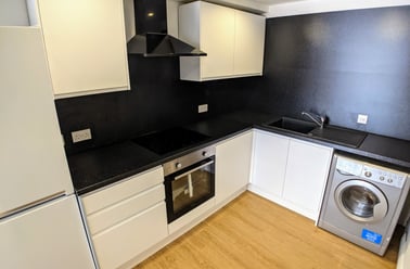 Oxford Road, Chorlton on Medlock, Manchester - Image 3