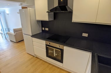 Oxford Road, Chorlton on Medlock, Manchester - Image 3