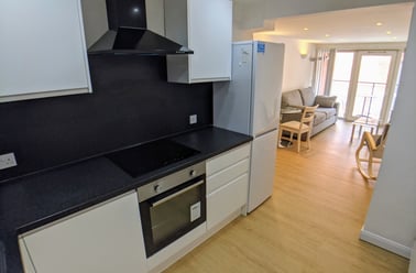 Oxford Road, Chorlton on Medlock, Manchester - Image 2