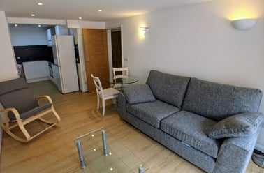 Oxford Road, Chorlton on Medlock, Manchester - Image 2