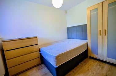 Wilmslow Road, Fallowfield, Manchester - Image 3