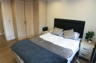 Oxford Road, Chorlton on Medlock, Manchester - Image 2