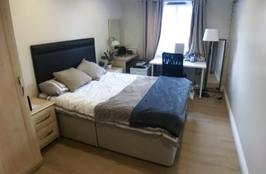 Oxford Road, Chorlton on Medlock, Manchester - Image 3