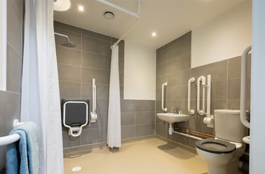 Village Premium (Large Ensuite room), Student Village, University Campus, Staffordshire University, Stoke - Image 3