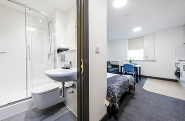 Village Deluxe (Studio room), Student Village, University Campus, Staffordshire University, Stoke - Image 2