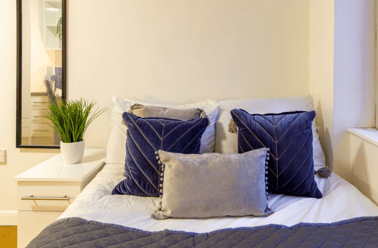 Silver 2 Bed Room, The Glasshouse, Union Road, City Centre, Nottingham - Image 2