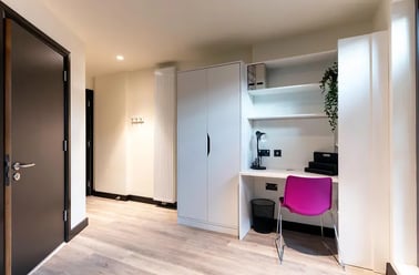Premium Ensuite in 2 Bed Apartment, Brewers Close, Mill Street, Dubin 8, Dublin - Image 2
