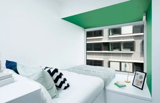 Medium Studio
