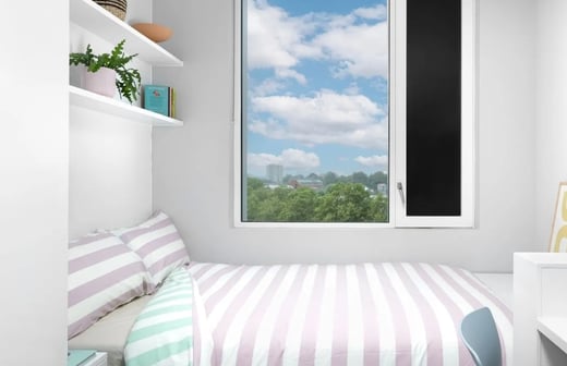 Standard En-Suite