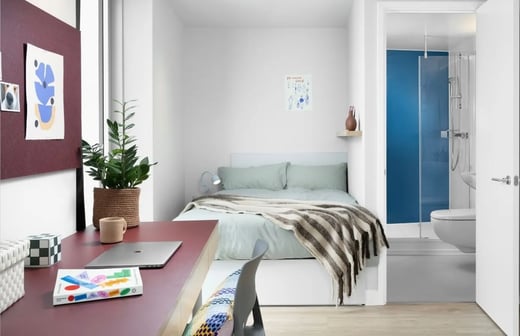 Medium Plus Studio